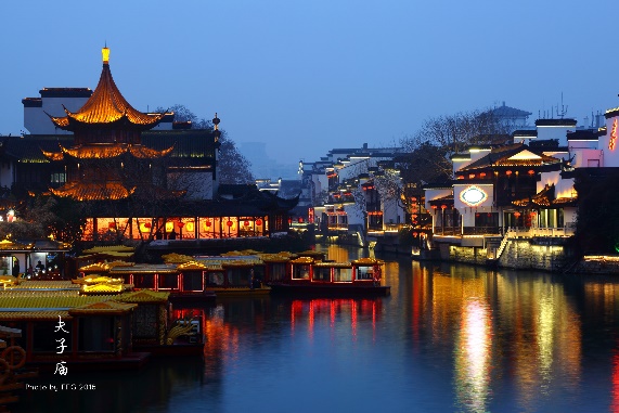 Xuanwu Lake